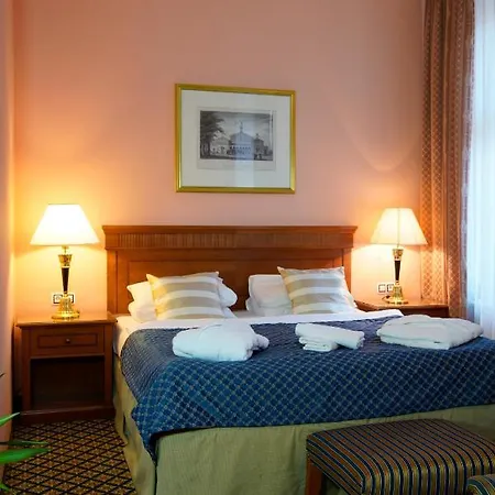 Lauretta Hotell