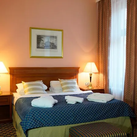 Lauretta Hotel