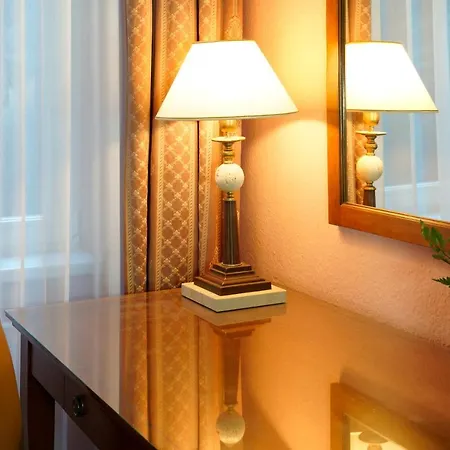Lauretta Hotel