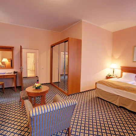 Szálloda Lauretta 4*