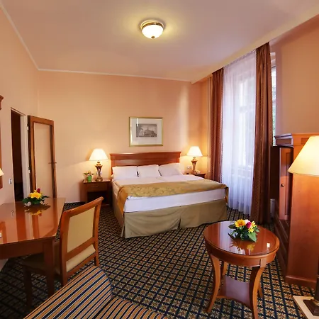 Szálloda Lauretta 4*