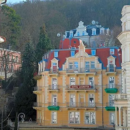 Lauretta Hotel 4*