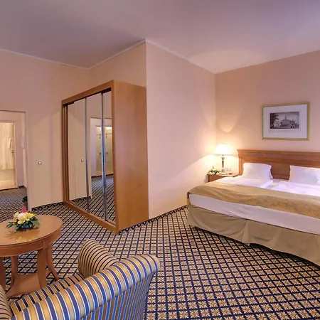 Hotel Lauretta 4*