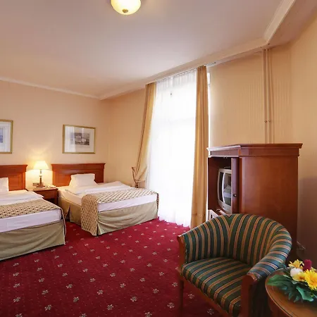 Lauretta Hotel 4*