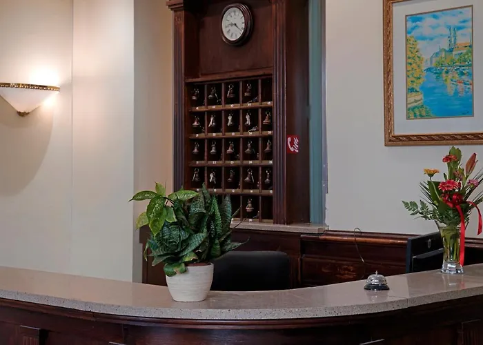 Lauretta Hotel