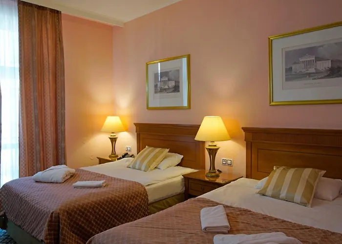 Lauretta 4*