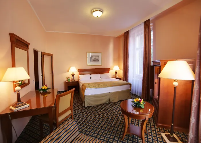 Отель Lauretta 4*