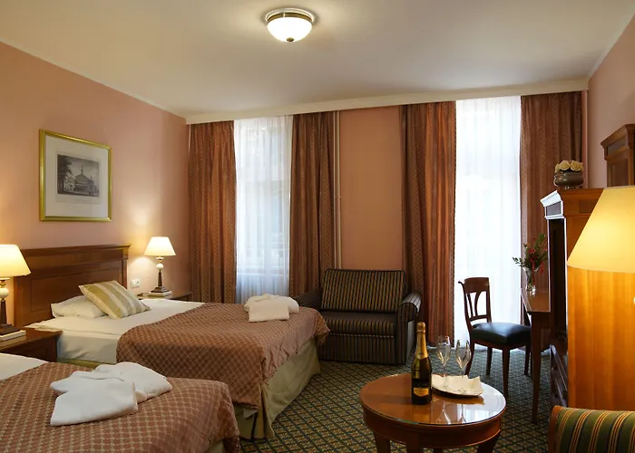 Lauretta 4*