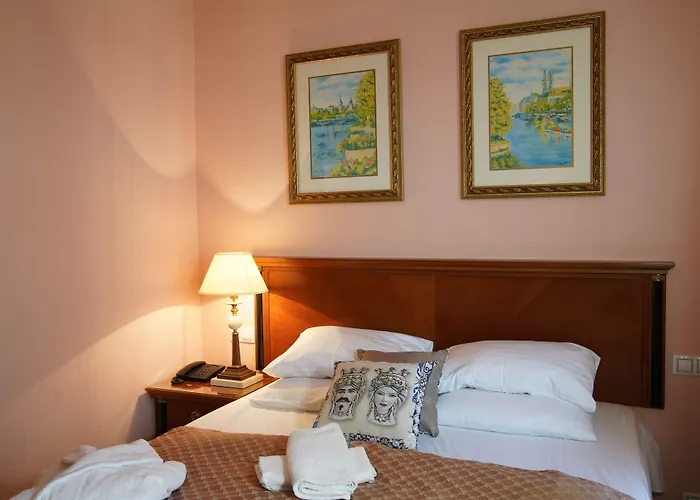 Lauretta Hotel 4*