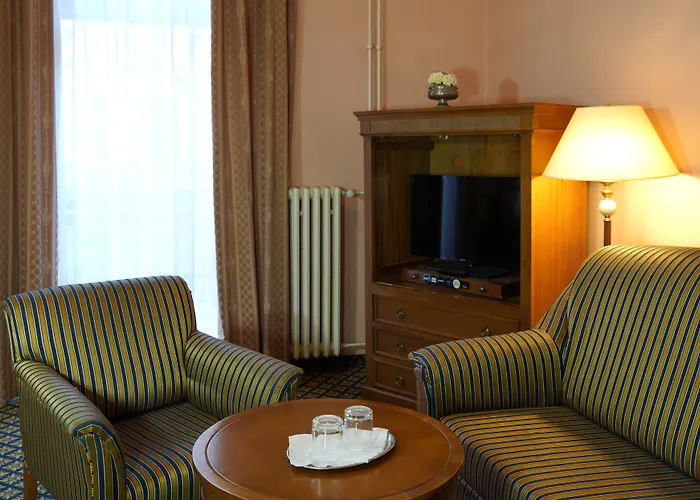 Отель Lauretta 4*