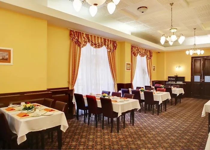 Lauretta 4*