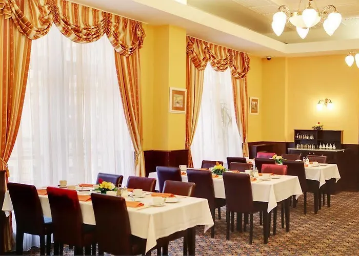 Отель Lauretta 4*